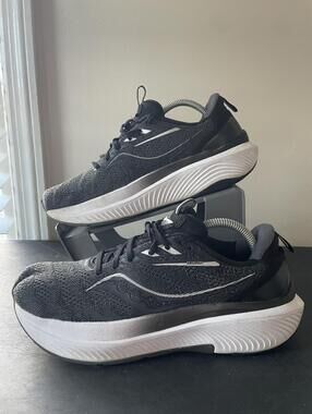 SAUCONY ECHELON 9